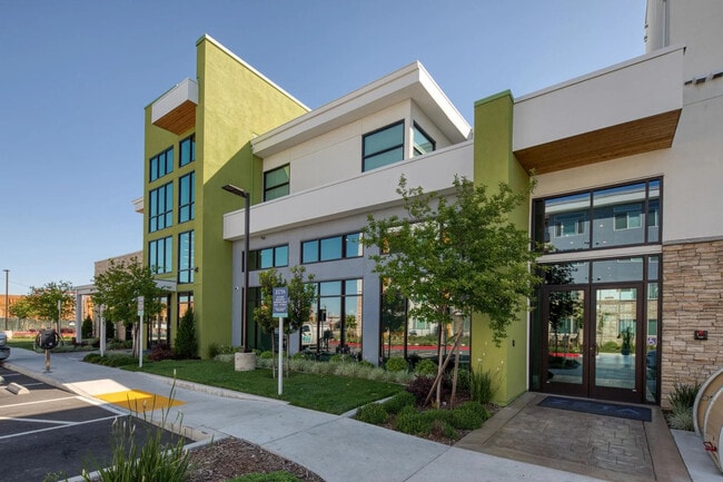 Building Photo - Zeta Apartments