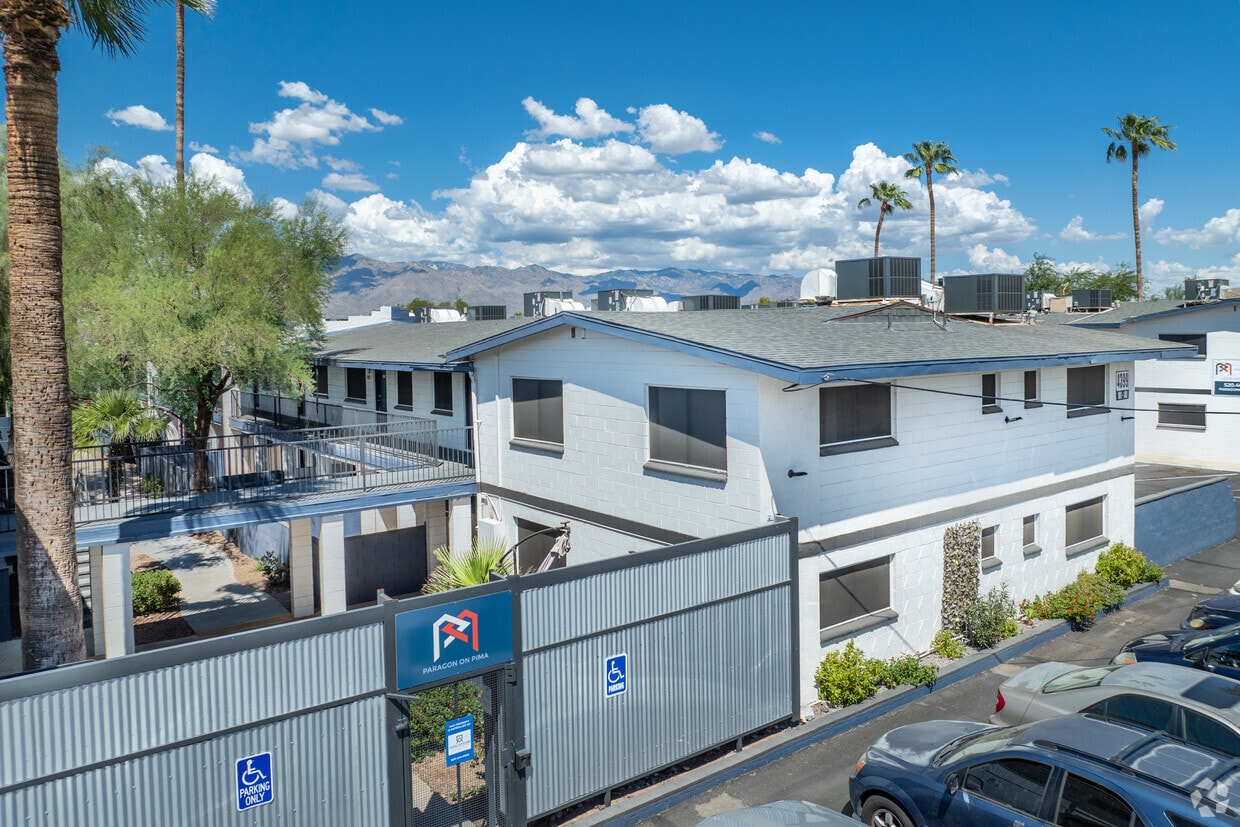 Primary Photo - Paragon on Pima