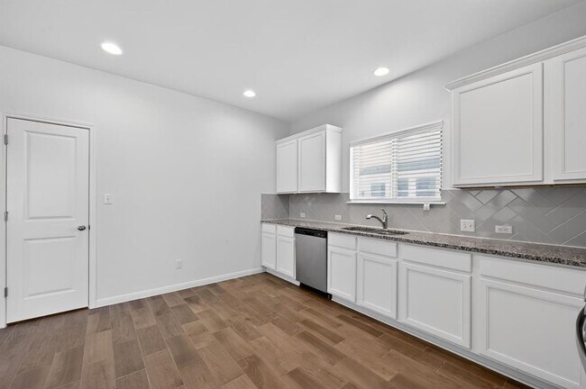 Foto del edificio - 221 Arabian Colt Dr