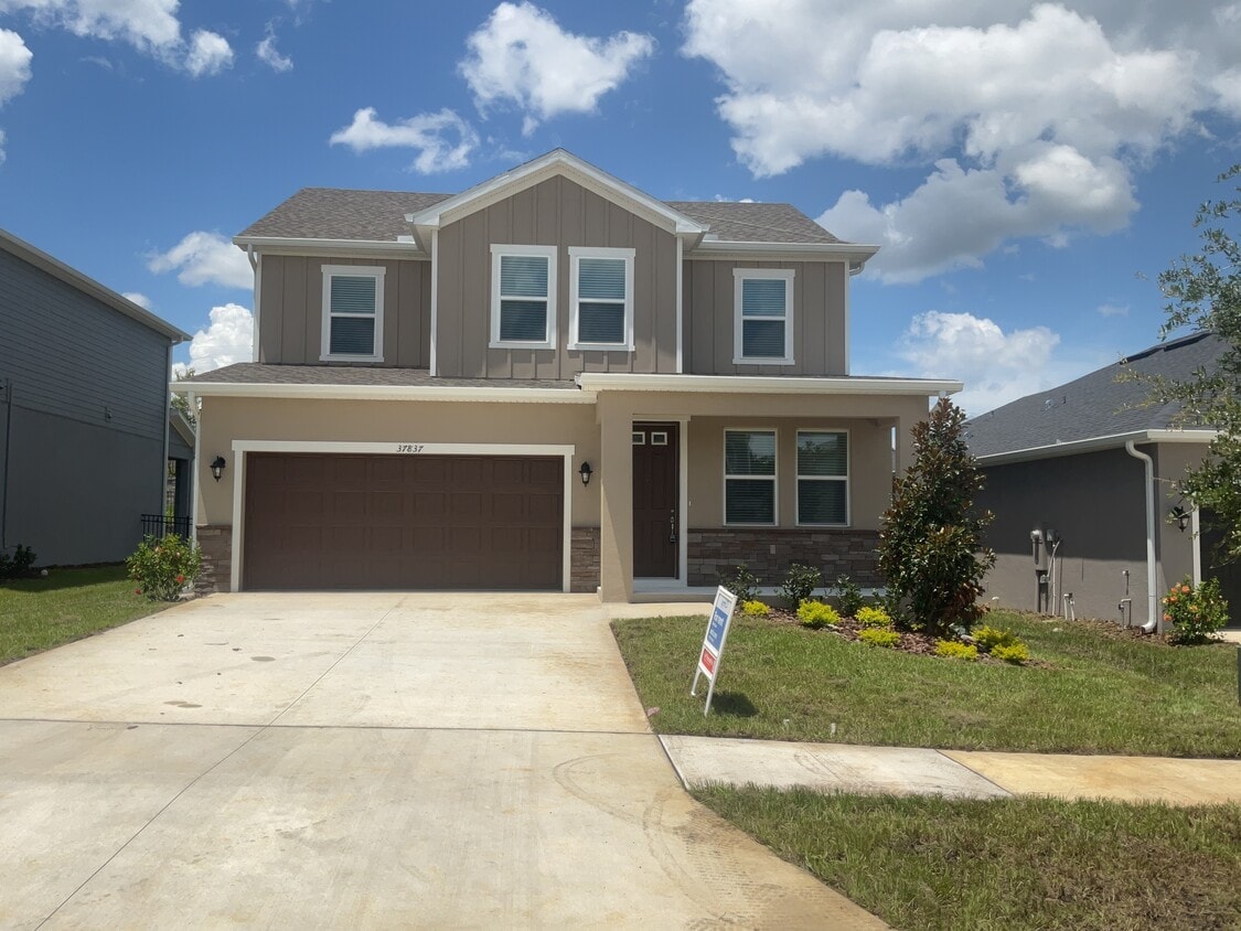 Primary Photo - 37837 Dusty Saddle Ln