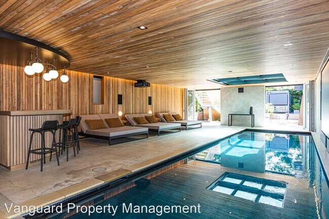 Foto del edificio - 3 br, 3.5 bath House - 2725 Pacific Avenue