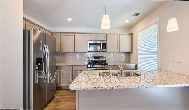 Building Photo - 650 Blossom Run