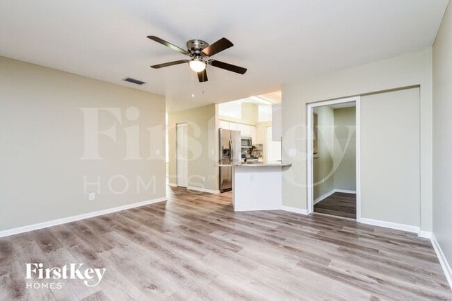 Building Photo - 3330 SW 27th Ave