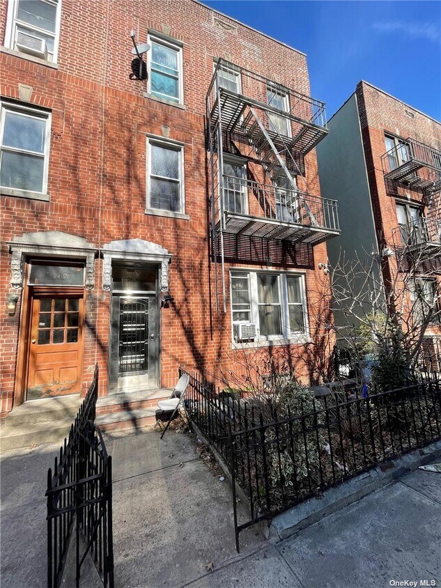 Primary Photo - 24-48-48 27th St