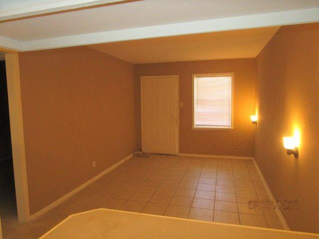 Building Photo - 816 S Crockett St