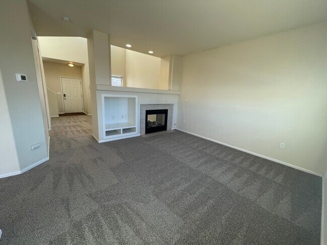 Building Photo - 329 Ivory Cir