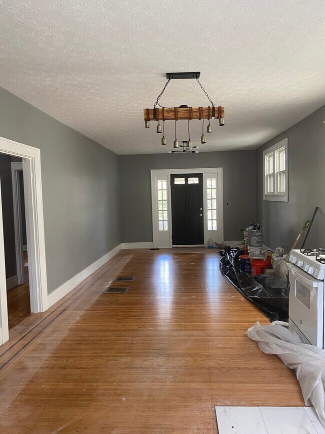 Dining & living room - 1832 Bonnycastle Ave