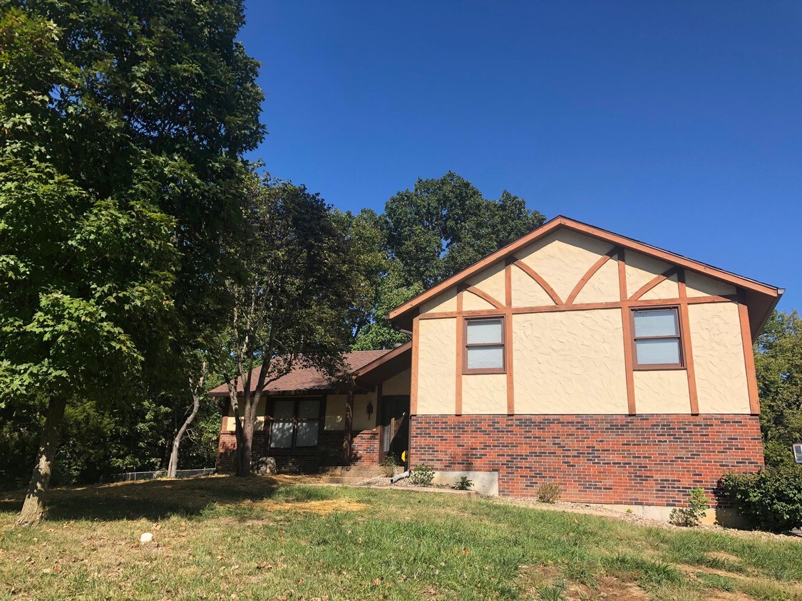 Foto principal - 3010 Crawford St