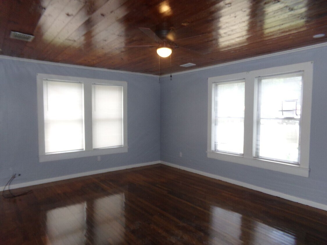 Foto principal - 1803 W California Ave