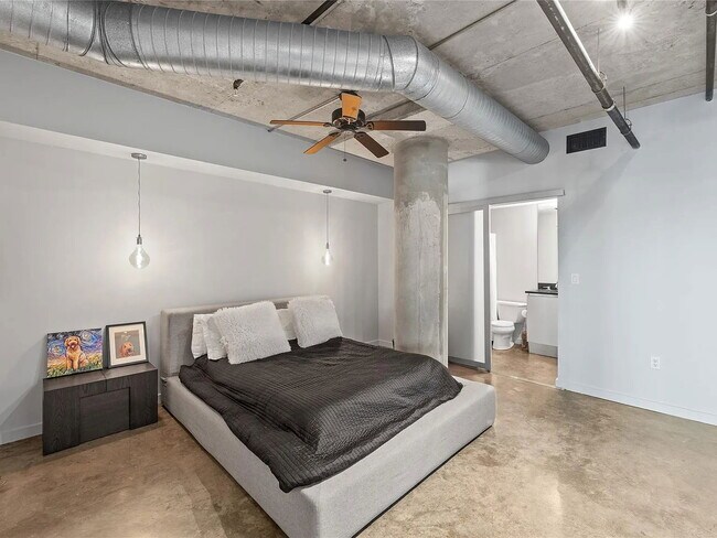 Building Photo - Bagby Street, Houston, TX 77002 - 1 BR 2 B...