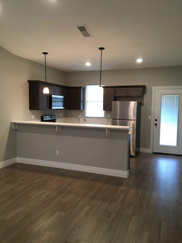 Building Photo - 5523 N Edwards Cir