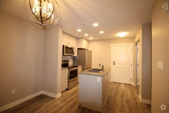 Building Photo - 1506 Tamarack Blvd NW