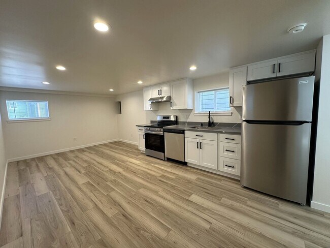 Foto del edificio - 2223 Wetmore Ave