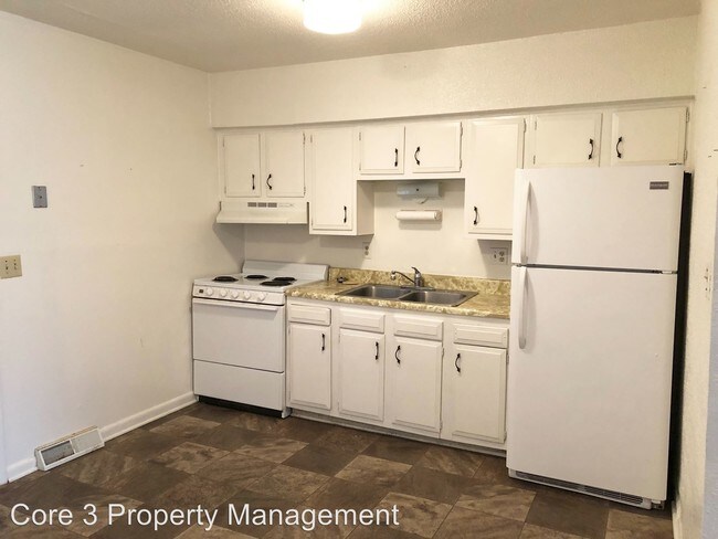 Building Photo - 916 S Creve Coeur Ave
