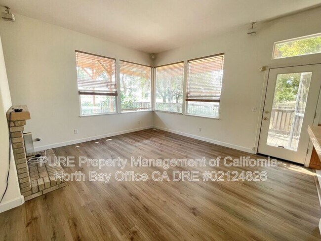 Building Photo - 1868 Adobe Creek Dr