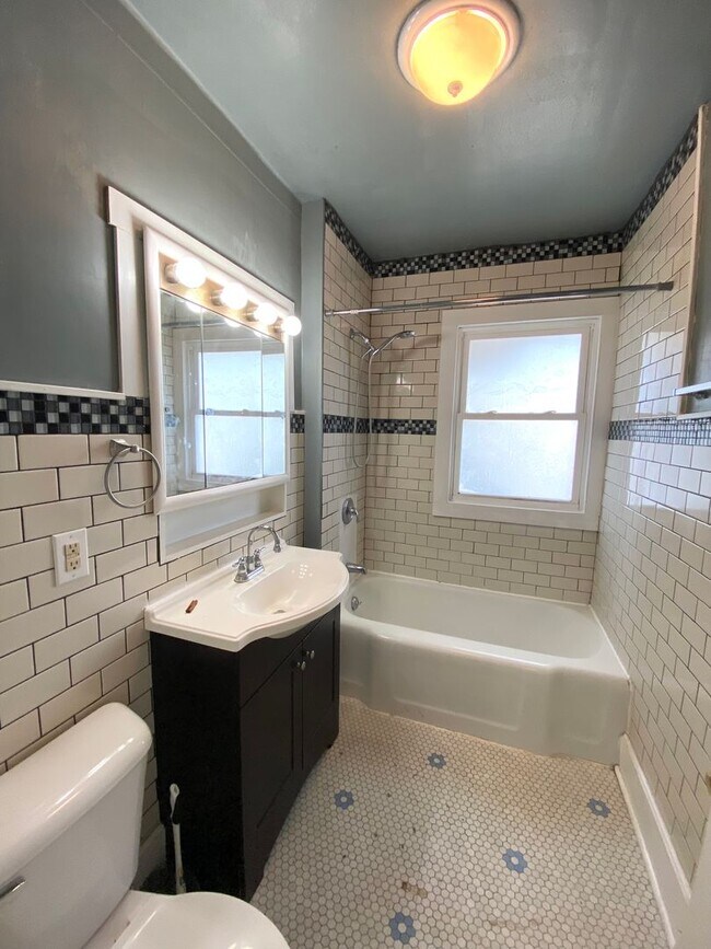 Foto del edificio - 109 West Beverly Court