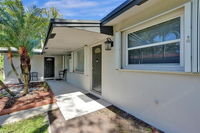 Building Photo - 4240 NW 21st Ave