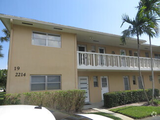 Building Photo - 2214 NE 1st Way