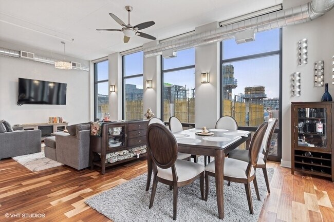 Foto del edificio - 740 W Fulton St