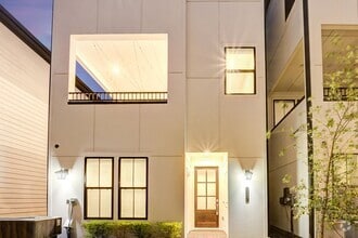 Building Photo - 2808 Grand Fountains Dr