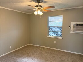 Building Photo - 2809 Sam Houston Ave