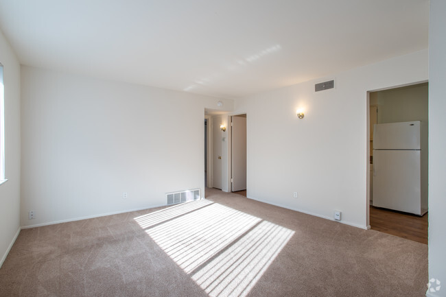 2HAB, 1BA - 720 ft² - Mackenzie Place