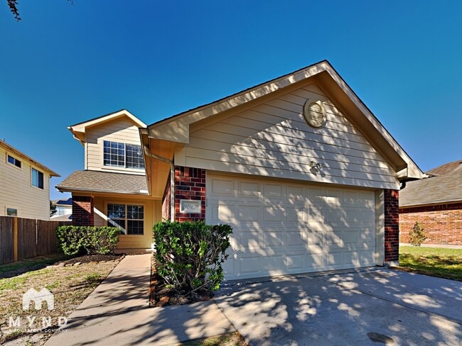 Building Photo - 9027 Farm Ridge Ln