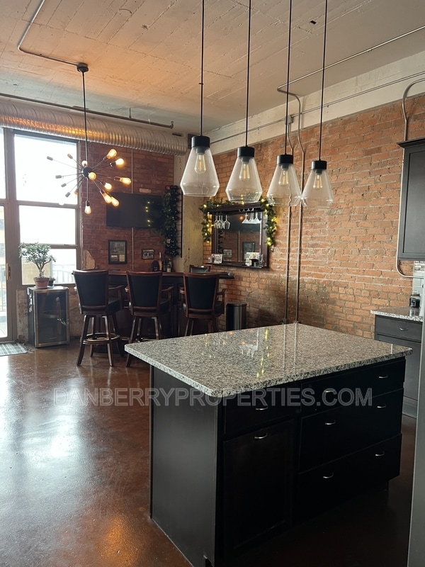 Foto del edificio - 745 Washington St