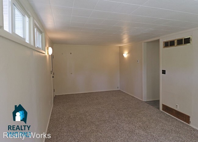 Foto del edificio - 1 br, 1 bath House - 4015 L St