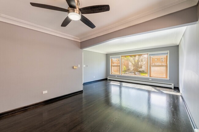 Building Photo - 5525 N Mango Ave