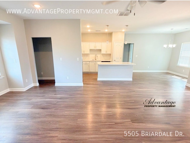 Building Photo - 5505 Briardale Dr