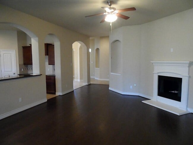 Building Photo - 5623 S Denham Ridge Ln