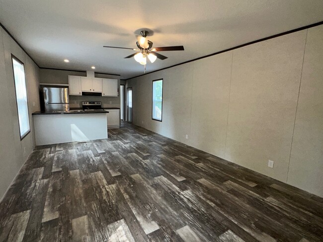 Building Photo - 2773 Laurel Cir