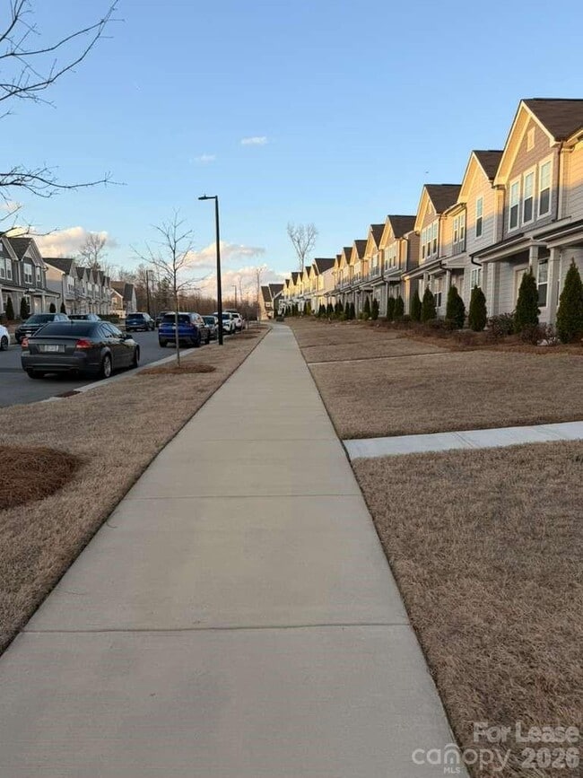 Building Photo - 10312 Guardian Dr