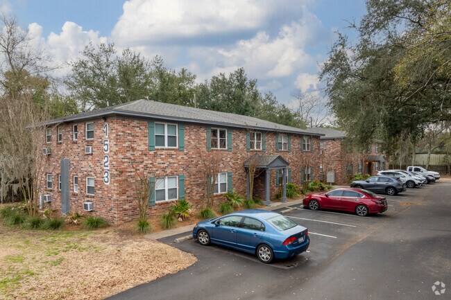 Foto del edificio - 1523 Gardenia Rd