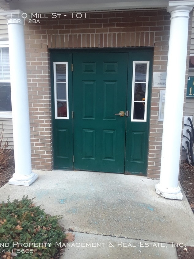 Primary Photo - 110 Mill St
