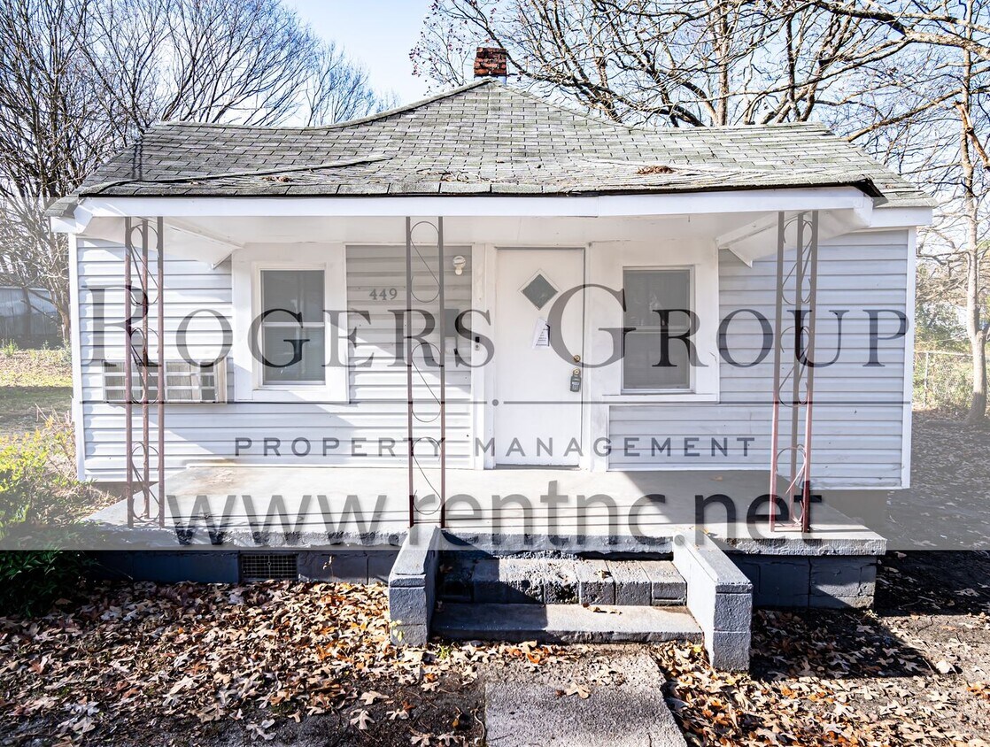 Primary Photo - Homes for rent in Henderson NC - 449 Hamil...