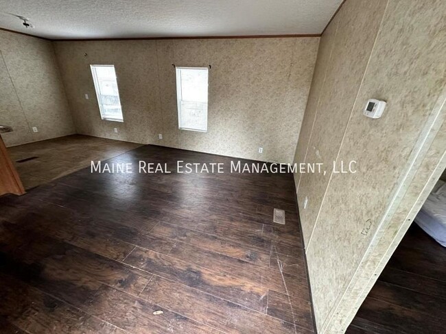 Building Photo - 12 Gressel Cir