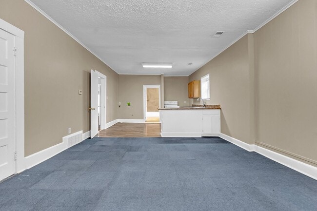 Building Photo - Charming 3-Bedroom Home in Convenient Memphis Location