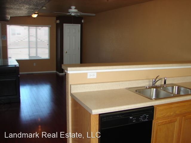 Foto del edificio - 3 br, 2.5 bath House - 7956 Antelope Valle...