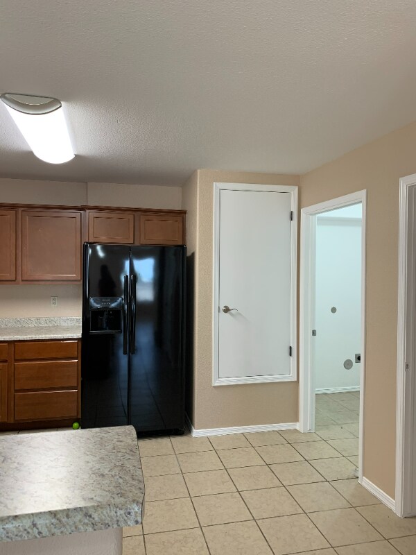Foto del edificio - 6345 Reynolds Dr