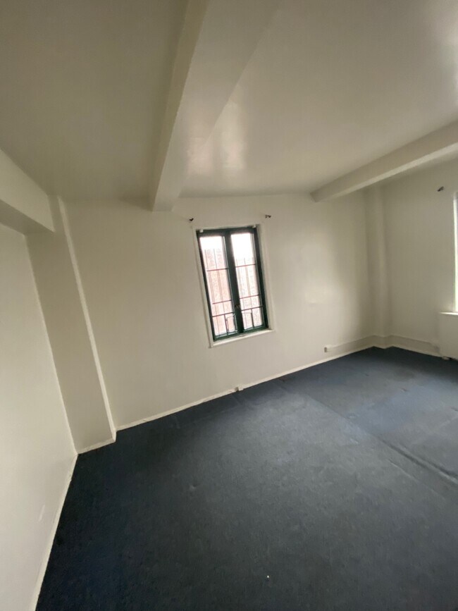 Building Photo - 1575 Odell St