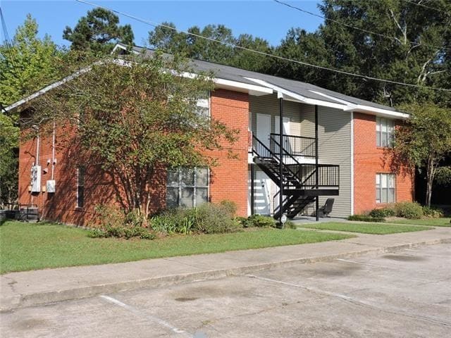 Building Photo - 390 Guzzardo Ln