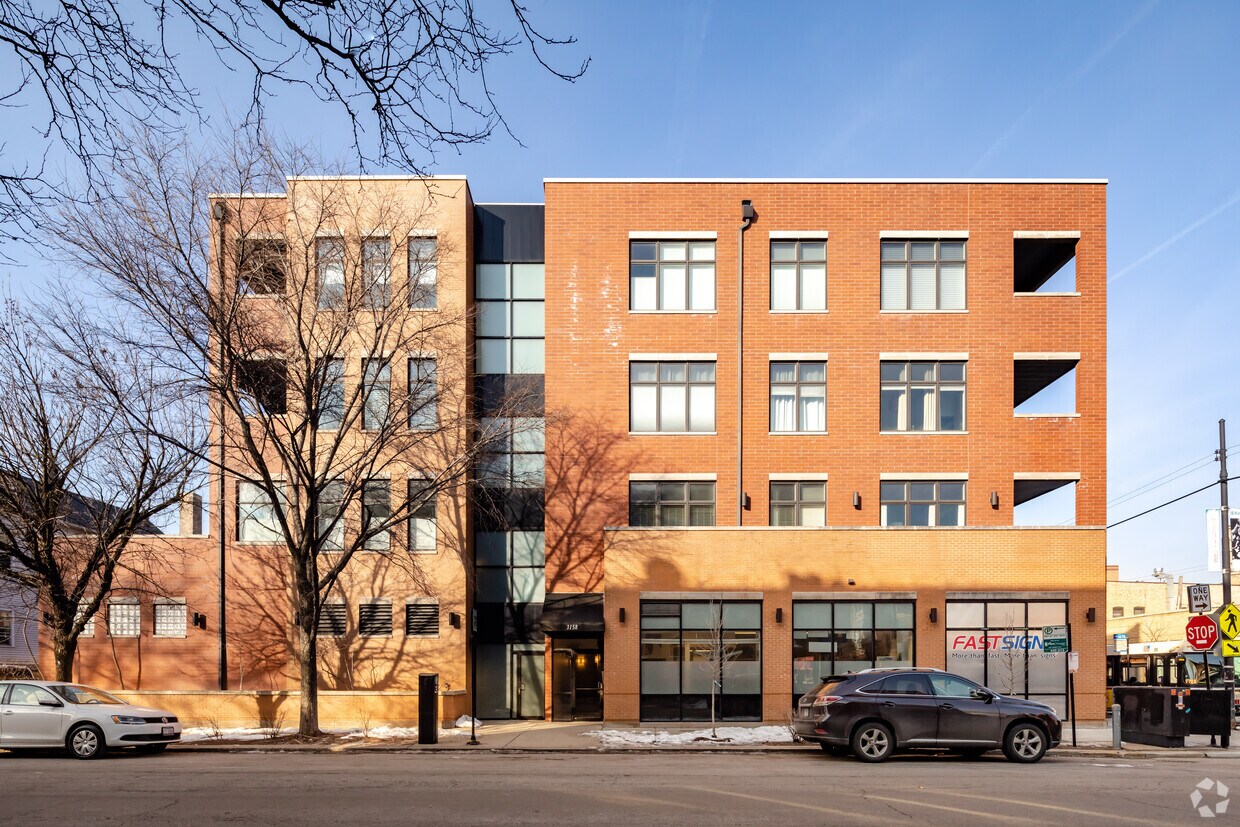 Entrance - 3158 N Seminary Ave