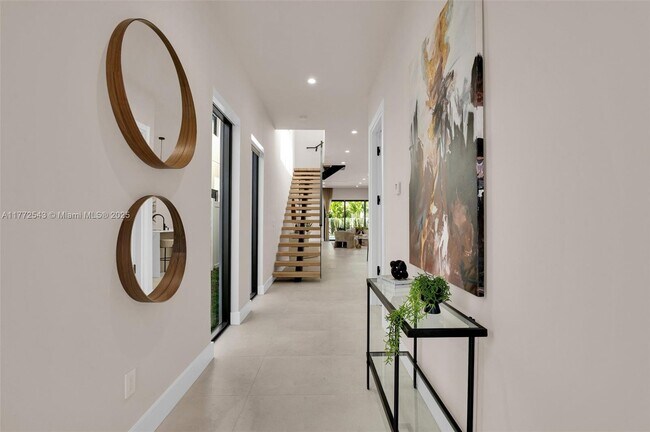 Foto del edificio - 920 NE 17th Ave