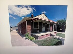 Building Photo - 1038 Detroit Ave