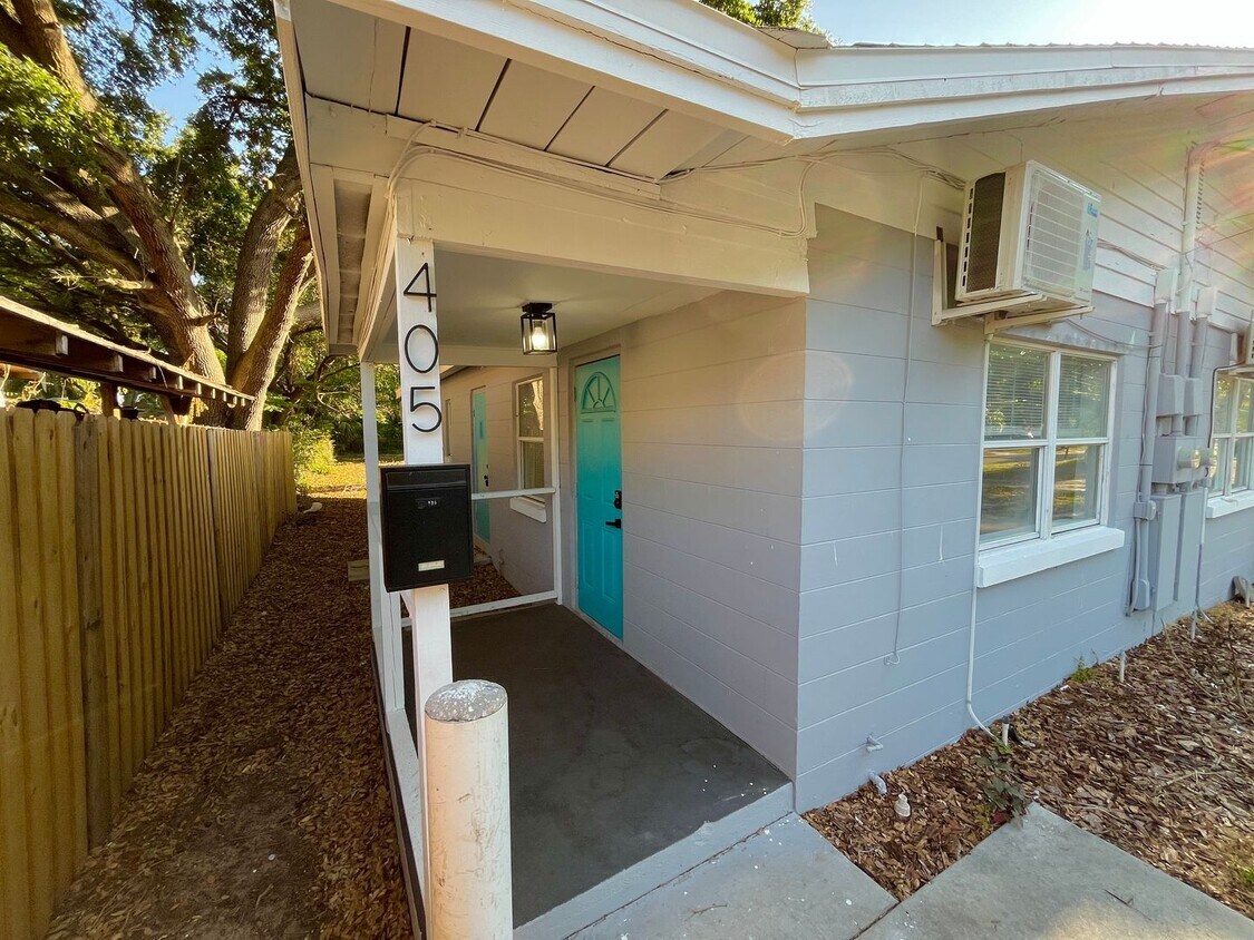 Primary Photo - Newly Renovated 1/1
