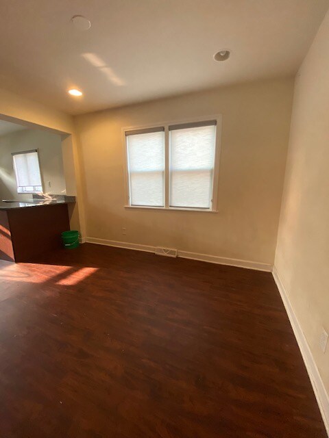 Foto del edificio - 1436 Kenilworth Dr