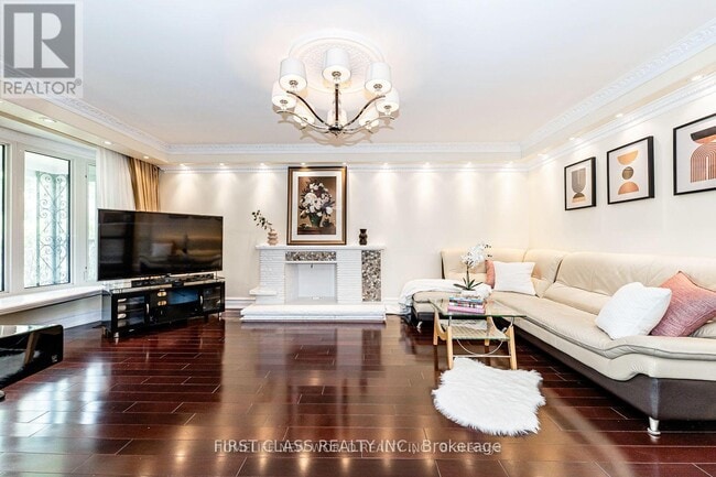 Building Photo - 81 Hillcrest Ave