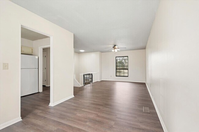 Foto del edificio - Spacious 4 Bed / 2 Bath Home